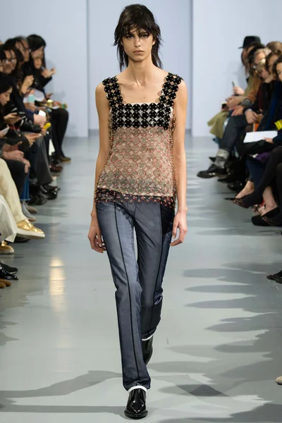 Look 13